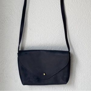 Parker Clay Everly Crossbody Purse Black Leather Mini Bag Classic Casual Style!